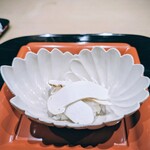 富小路 やま岸 - 松茸のいいむし