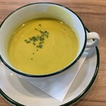 キッチンアンドダイニング ハイ・ツリー - 料理写真:パンプキンスープ