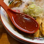 中華そば 金ちゃん - 鶏脂がきらめく美しいスープ！