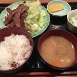 Hamayaki Kaisen Izakaya Daishou Suisan - ランチの牛タン焼き！