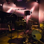 シンジュク・ピット・イン - 