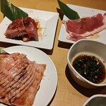 焼肉きんぐ - 肉たち