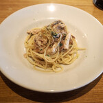 スガハラ - 根室 秋刀魚のペペロンチーノ + 青蜜柑の皮