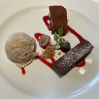 37 Steakhouse & Bar - 