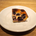 スガハラ - さくらんぼのクラフティ