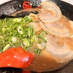 豚の骨 - 純とんこつラーメン 1,000円