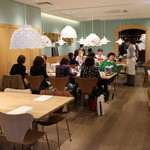 セントル ザ・ベーカリー - カフェ店内