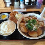 ラーメンコーヒー きび - 料理写真:ラーメンセット（チャーシューワンタン麺大に変更）