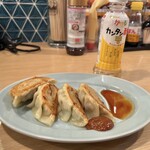 信州 ゴールデン 新館 - 餃子4個/390円♪