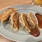 信州 ゴールデン 新館 - 餃子4個(アップ)♪