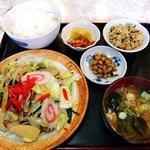 Rairaikenshokudou - 来々軒食堂 ＠佐野 肉入り野菜いため定食 ８００円