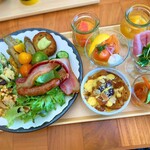 ザ タヴァン グリル＆ラウンジ - 