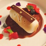 ザ タヴァン グリル＆ラウンジ - 