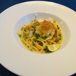 326304624 - スモークサーモンとイクラのアーリオオーリオ、みぞれ大根、酢橘添え