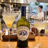 MAKIBI - 左がジェラートワイン（オレンジのジェラート）