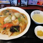 昇龍厨房 四海楼 - 