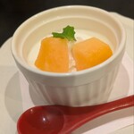 泳ぎとらふぐ活蟹料理 あじ平 - デザート(酒粕プリン)