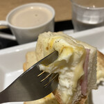 Sandwich Cafe to‐talite - クロックムッシュのチーズがとろける。
