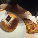 スターバックス リザーブ ロースタリー トウキョウ - マリトッツォティラミス、フォカッチャ