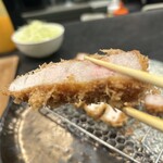 とんかつ ふじ井 - 千代幻豚200gリブロース脂は溶けます。