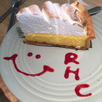 RHC CAFE - レモンパイはメレンゲたっぷりで美味しい！