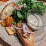 ベジバル チバットリア - ランチセットのサラダプレート♡