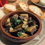 ベジバル チバットリア - 黒アヒージョ♡お醤油ベースです(^^)