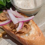 ベジバル チバットリア - プルドポークが乗ったバゲット♡