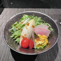 天川 鉄板焼き - 季節野菜のグリーンサラダ