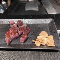 天川 鉄板焼き - ガーリックチップ