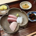 木佐貫 - 氷見　平宗田鰹とオキアジアラ　アオリイカ　お造り　酢橘