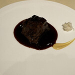 レストラン・アスペルジュ - 北海道産 牛頬肉の赤ワイン煮込み(盛り付け後)