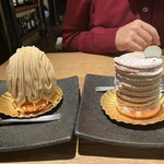 NATURA MARKET - 左が塩味のモンブラン720円　右は普通のモンブラン