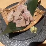 比内地鶏と国産本マグロ 千の庭 - 