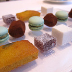 プレヴナンス - 最後に出されたお菓子、どれも気に入りましたが、生チョコはビックリするほど柔らかく美味でした。