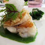 プレヴナンス - 五島列島直送アオハタのヴァブールとホタテのポアレ、ほうれん草のバターソース
