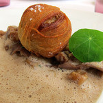 プレヴナンス - ボンボン・フォアグラ、カプチーノ仕立て、長野産天然キノコのフリカッセ、栗のピュレ