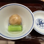 木佐貫 - 里芋の裏漉しの中に加賀蓮根、小松菜