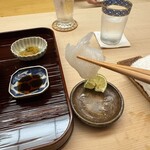 木佐貫 - アオリイカ、ヘベスをつけて箸上げ