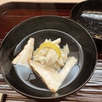 木佐貫 - お椀＝出汁の中には氷見で獲れたワタリガニと珠洲の松茸