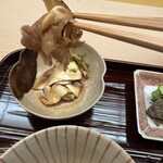 木佐貫 - 牛肉と松茸のすき焼き、箸上げ