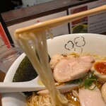 らーめん 鶏喰 - 麺アップ