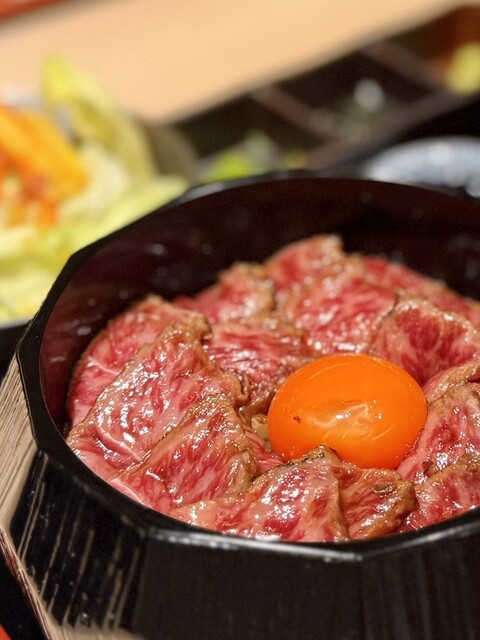 Sumibi Wagyu Hitsumabushi Senmonten Momo Tei