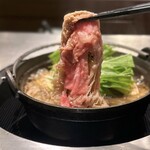 しゃぶ壱 - 特選和牛すき焼き(1,200円)
白ご飯･お漬物･卵付き
肉ダブル(+800円)
(肉ダブルは卵2個付き)