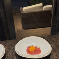 焼肉 徳川苑 - 名物トリュフ和牛ユッケ