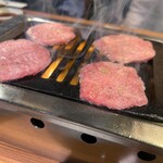 焼肉ホルモン金樹 - 