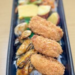 ほっともっと - 料理写真:牡蠣づくし弁当      蒸し牡蠣       牡蠣フライ