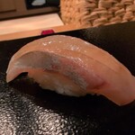 すし 良月 - カンパチ