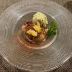 trattoria l'mante izumi - ピスタチオアイスとティラミス　特にだいちゃんの好みに絶妙にマッチして、これまで食べてきたコースのデザートの中で一番おいしかった！