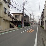 茶居珈 - 外観遠景（手前に駐車場）